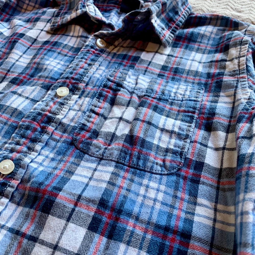 ✨Plaid Button Up - Picture 5 of 7